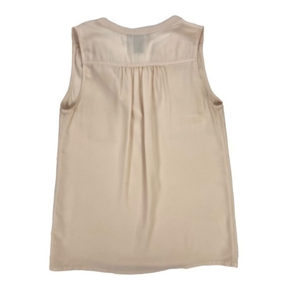 H&M Top Womens Size 4 Cream Sleeveless V-neck Popover Buttons Summer Blouse - Picture 4 of 11